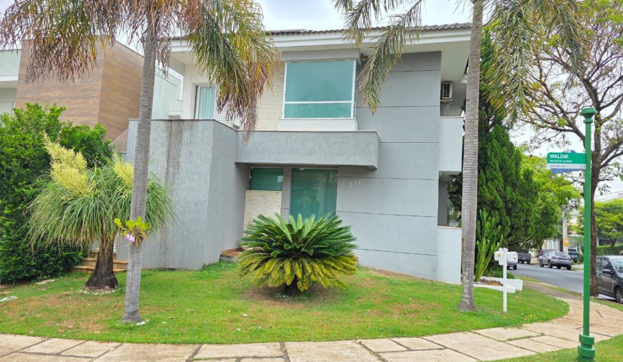 WhatsApp Image 2025-10-28 at 10.42.58 (1)