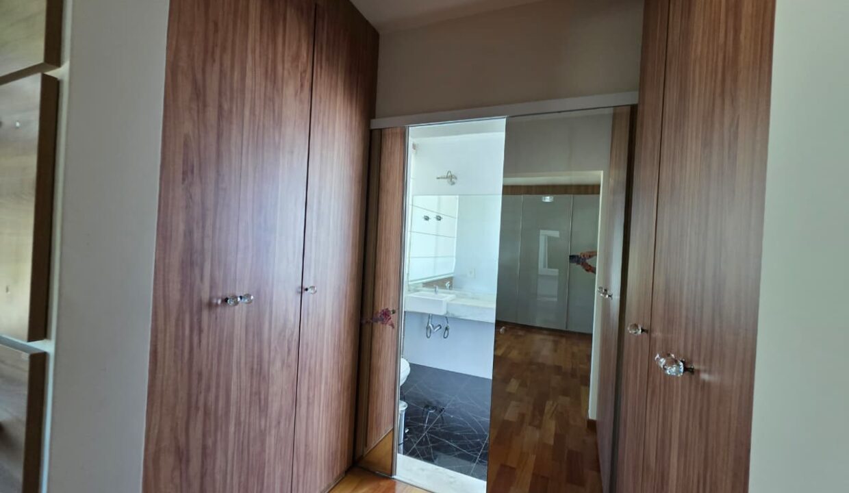 WhatsApp Image 2025-11-19 at 09.37.14