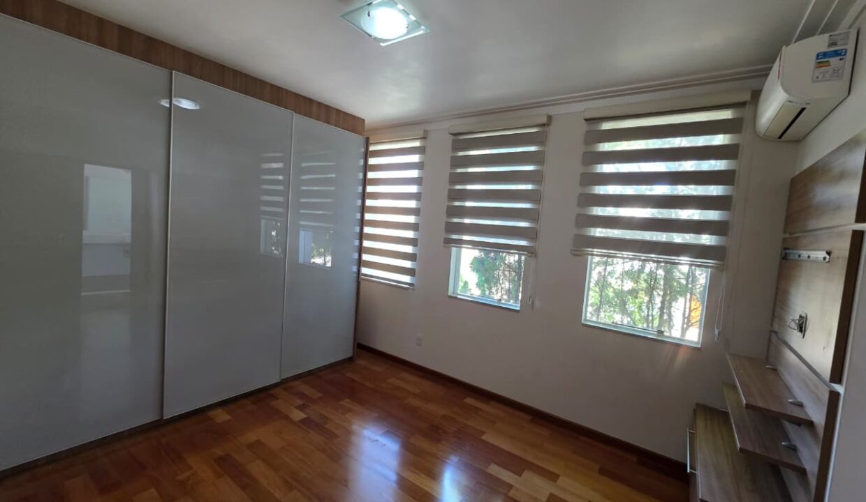 WhatsApp Image 2025-11-19 at 09.37.20