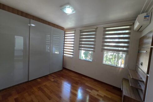 WhatsApp Image 2025-11-19 at 09.37.20