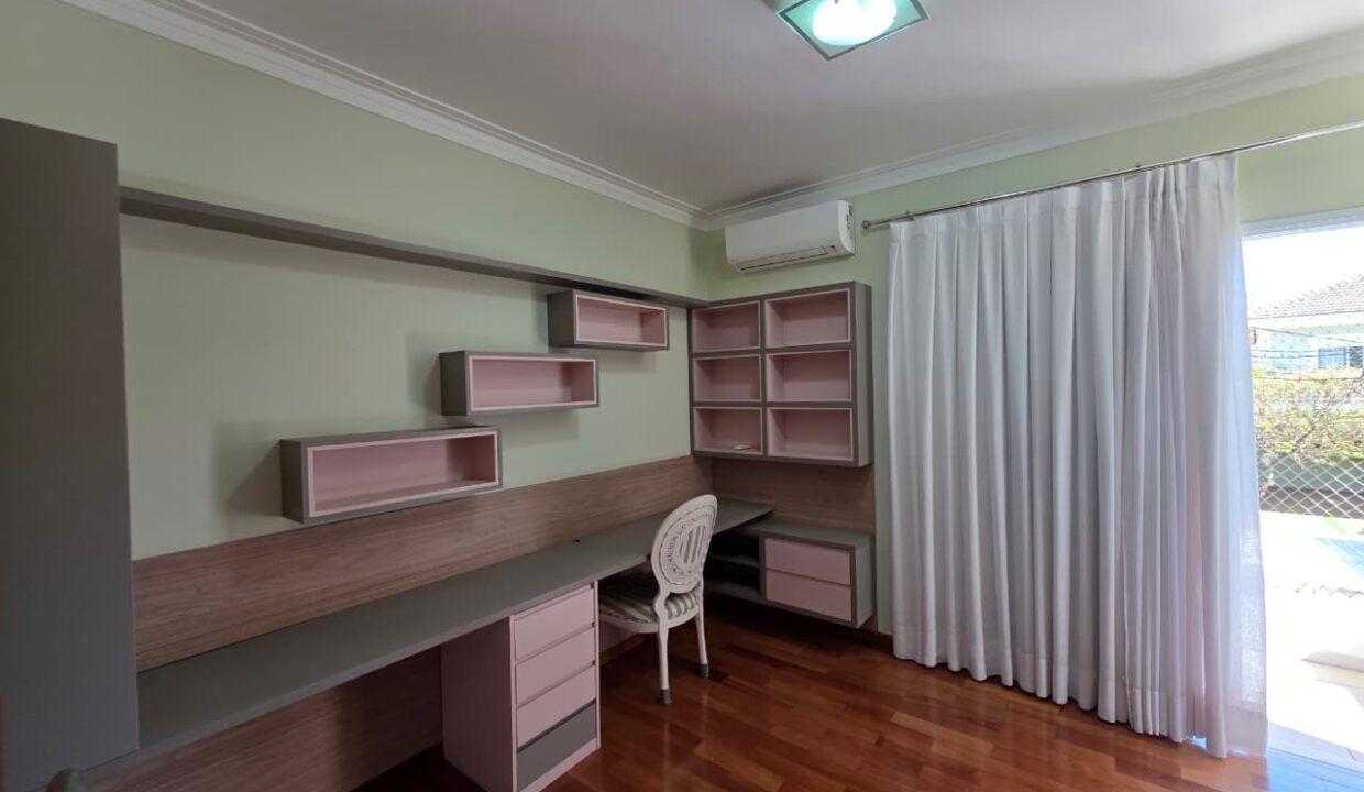 WhatsApp Image 2025-11-19 at 09.37.26