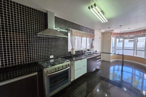 WhatsApp Image 2025-11-19 at 09.37.40