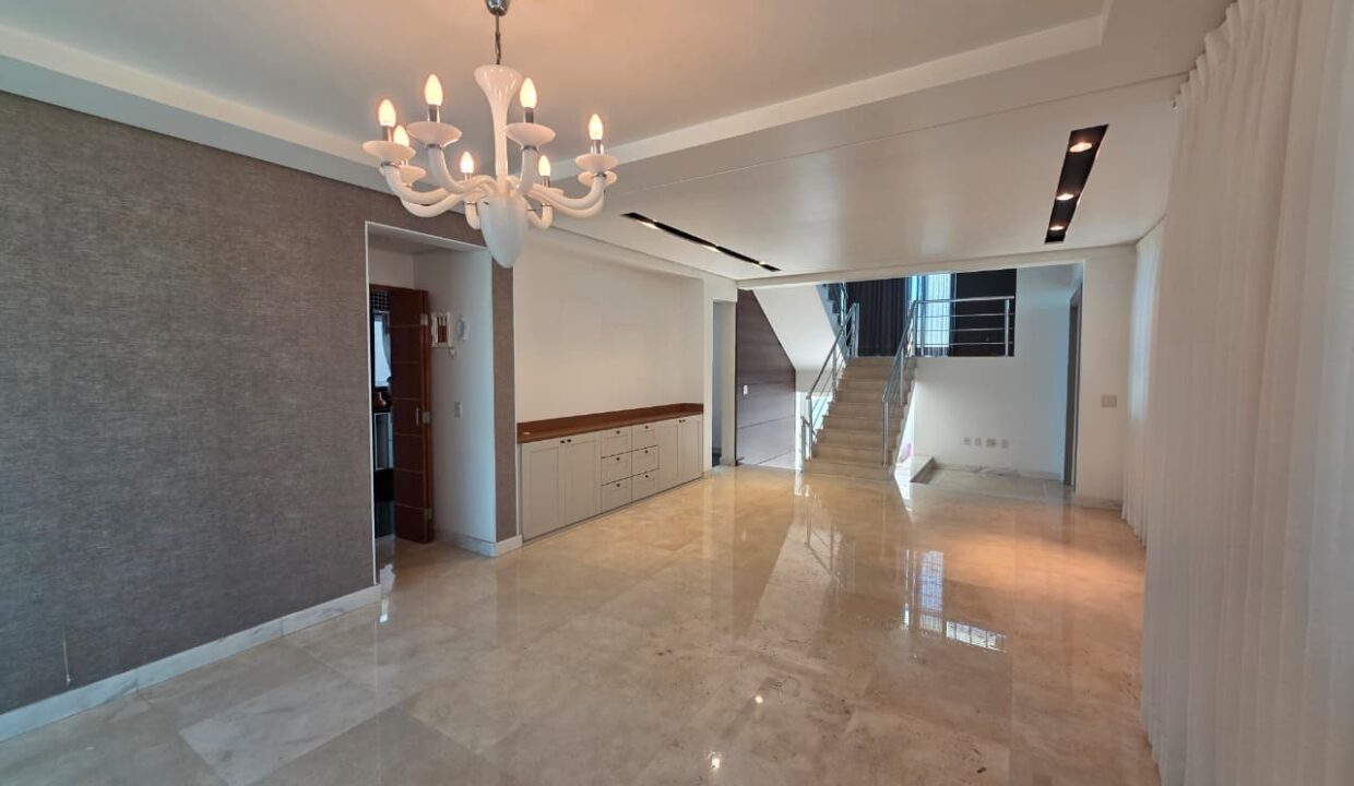 WhatsApp Image 2025-11-19 at 09.37.41 (1)