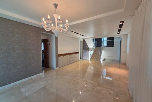 WhatsApp Image 2025-11-19 at 09.37.41 (1)