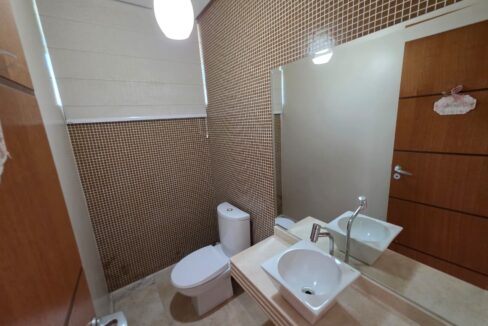 WhatsApp Image 2025-11-19 at 09.37.41