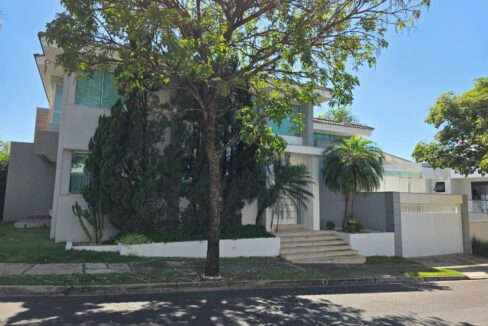 WhatsApp Image 2025-11-19 at 09.37.42 (1)